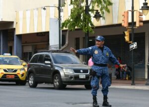 transito-guayaquil-apagones-01